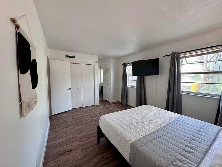 202 Lucerne Ave #12 — Photo 44