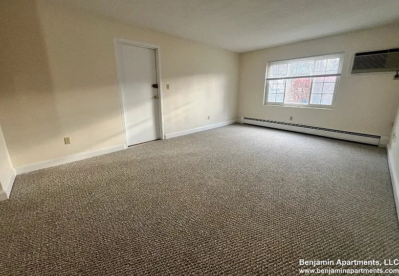 1 bed, 999 sqft, $2,100 — Photo 1