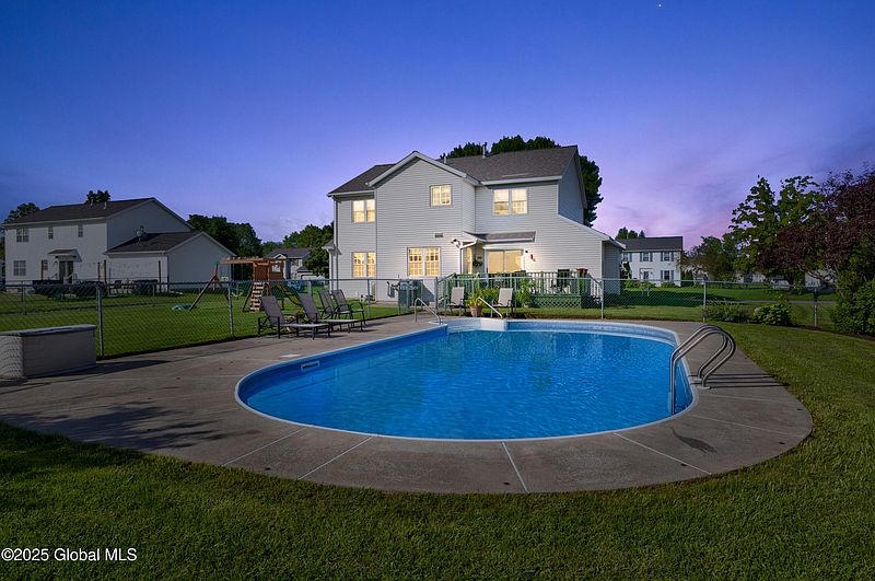 3rd image of 47 Copperfield Drive