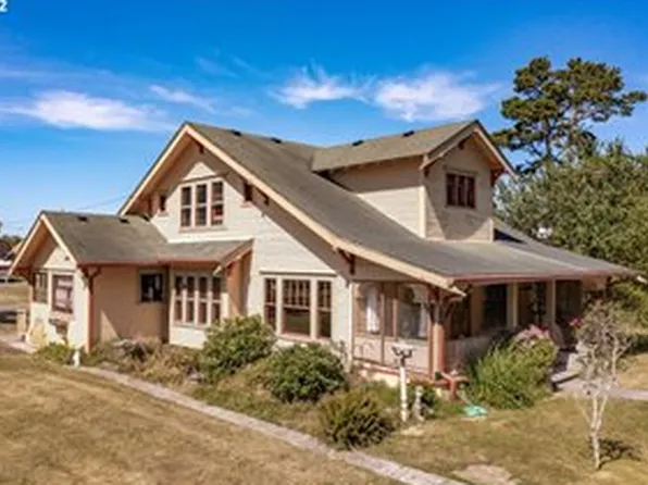 40 NW Birch Ave, Warrenton, OR 97146