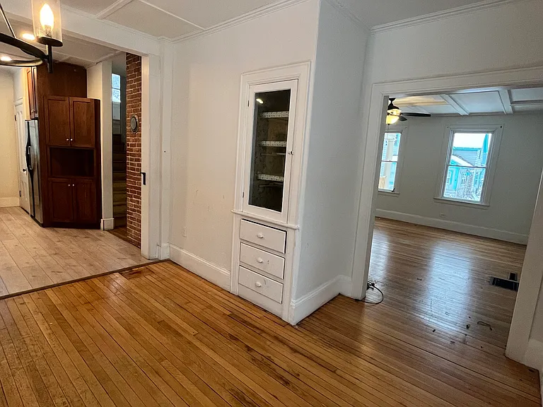 9 Charles St — Photo 36