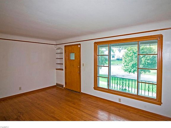 3rd image of 1791 Miramar Blvd