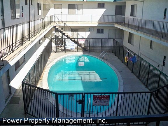 2nd image of 4011 W 129th St APT 12