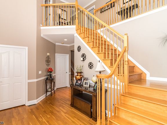 4th image of 300 Emeline Way
