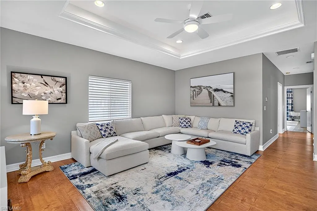 3 bed, 3.0 bath, 2051 sqft, $20,000 — Photo 4
