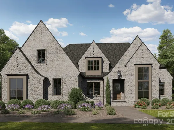 102 Pecan Cove Ln, Matthews, NC 28104