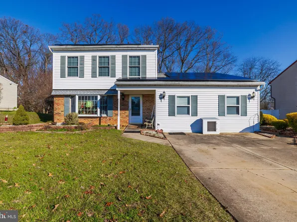 49 Sunset Dr, Clementon, NJ 08021