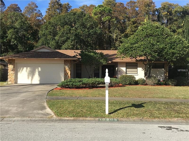 1st image of 16208 Oakmanor Dr