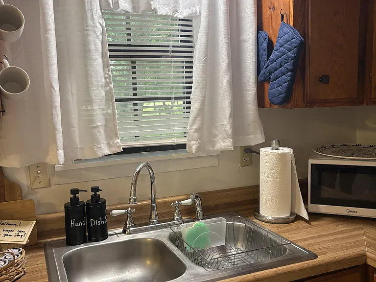 1803 Thomas Ln #B — Photo 20