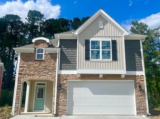 8810 Colbert Place Dr, Leland, NC 28451