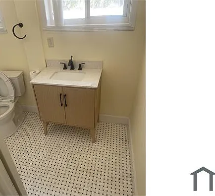917 15th Ave S #1 — Photo 8