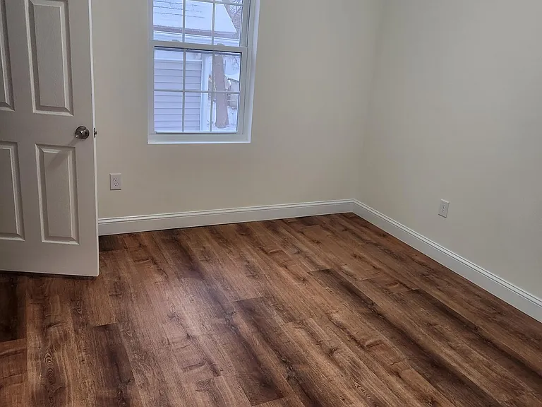 26 Cromwell St #1 — Photo 4