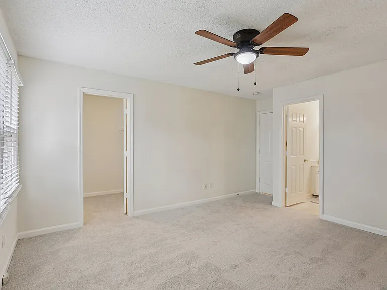 2429 Kennedy Ct — Photo 14
