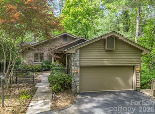 118 Timber Creek Rd, Laurel Park, NC 28739