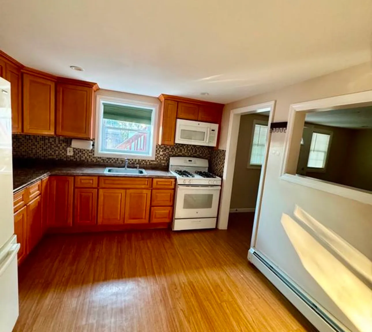 2 bed, 1100 sqft, $2,700 — Photo 4