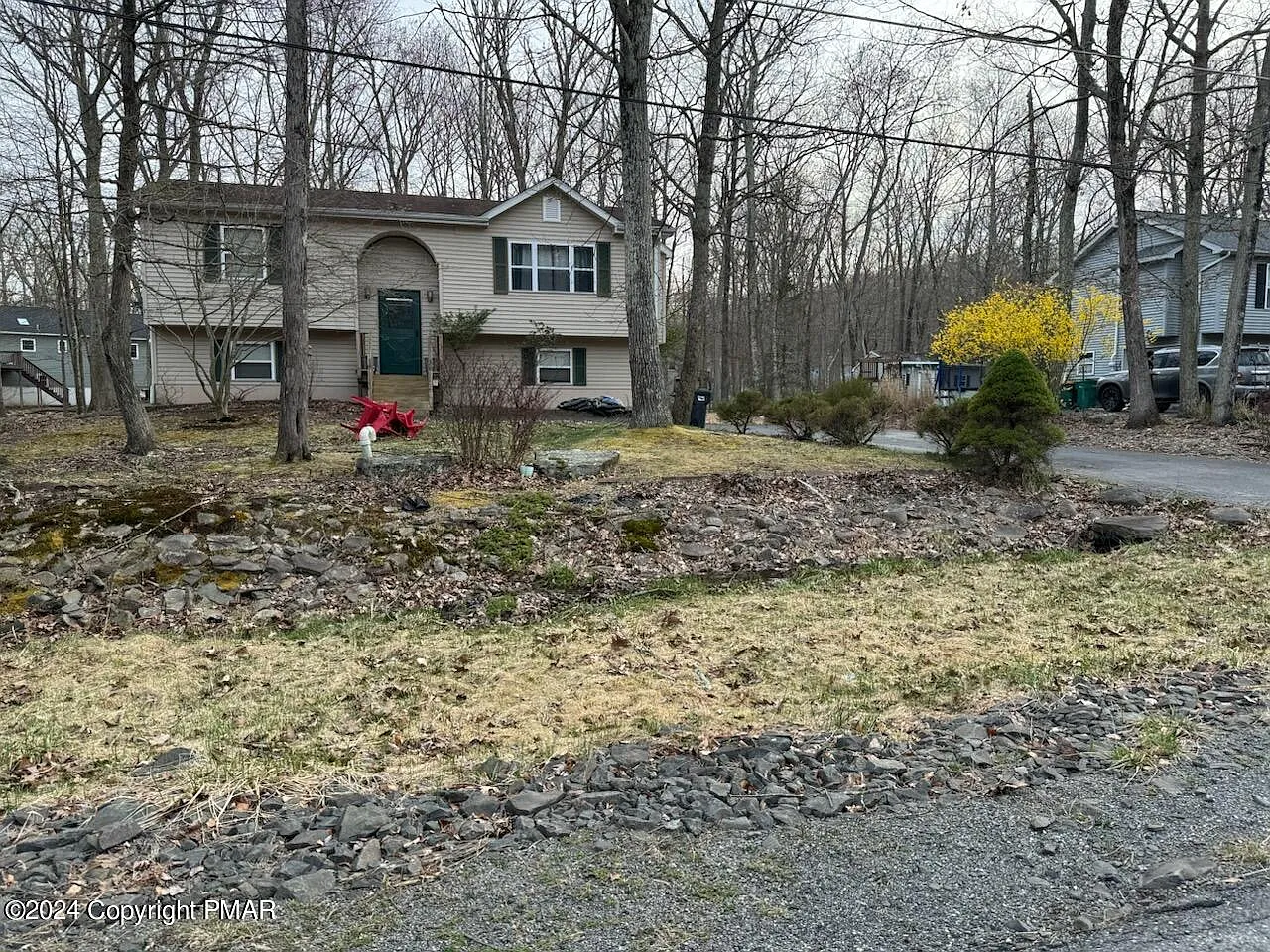 114 Brewster Way photo 1