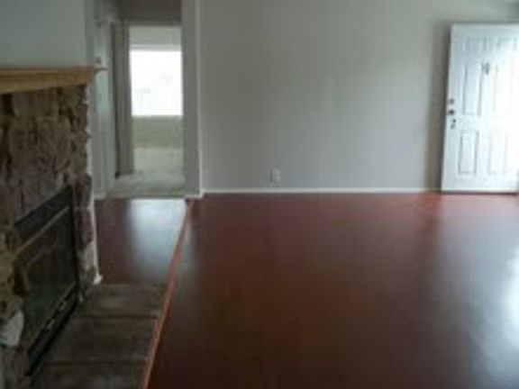 5th image of 16258 Derby Cir