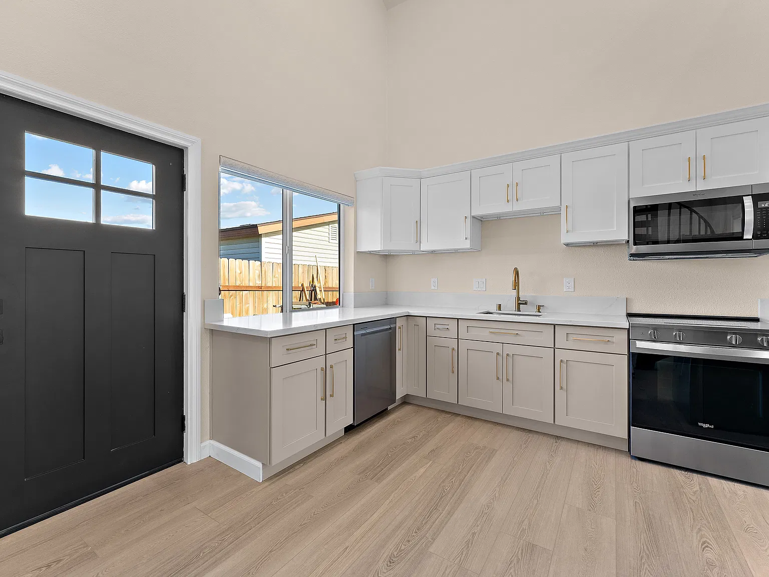 1 bed, 750 sqft, $3,100 — Photo 4