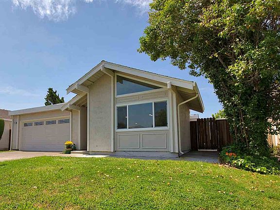 2nd image of 34647 Calcutta Dr