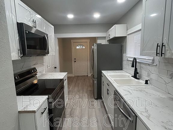3rd image of 5216 Highland Ave