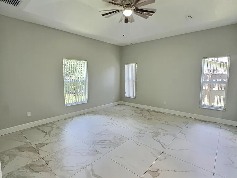 413 Martin Ave — Photo 14