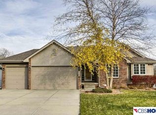 3305 Piney Creek Dr, Elkhorn, NE 68022