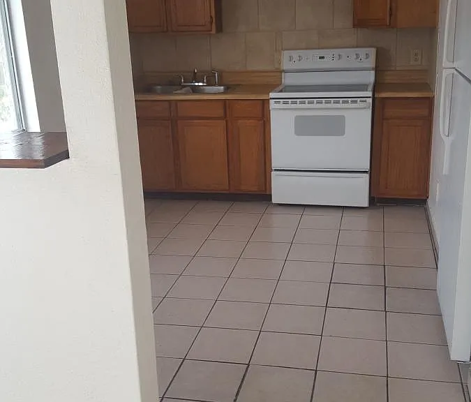 3233 W Melvin St #4 — Photo 11