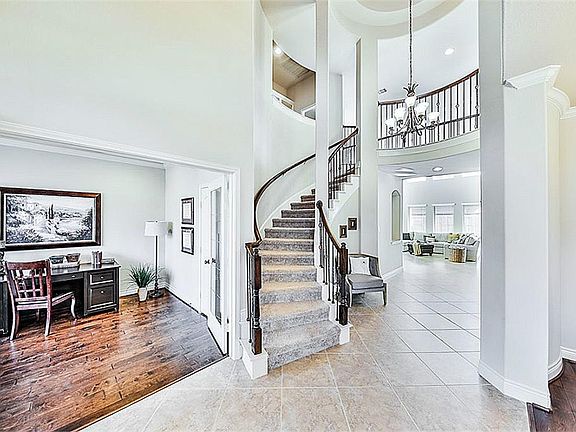 3rd image of 5303 Kenton Place Ln