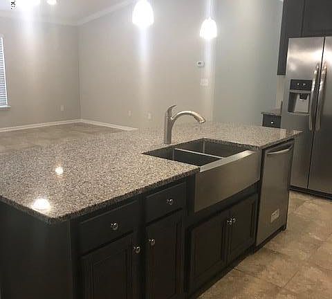 5th image of 402 Samara Lakes Pkwy