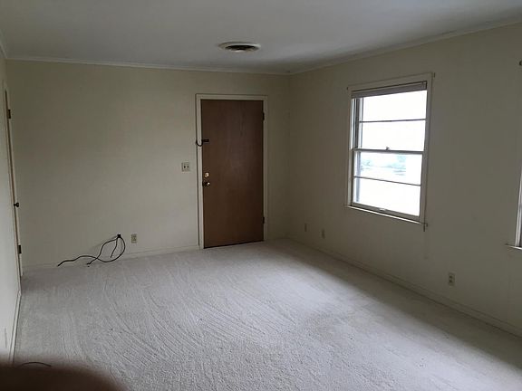 3rd image of 220 W Hardin St APT B