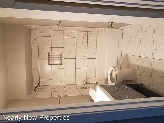 5th image of 2204 Jamestown Ln