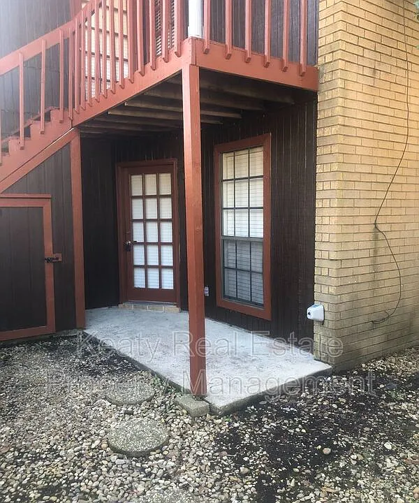 111B Shekel Dr