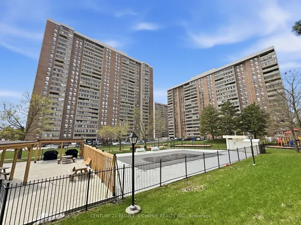 18 Knightsbridge Rd #2109, Brampton, ON L6T 3X5
