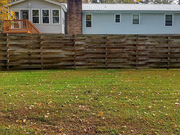5th image of 2753 New London Dr