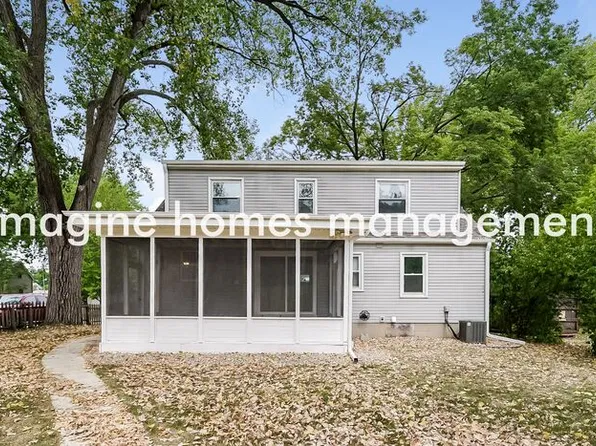 420 E 1st St, Chaska, MN 55318