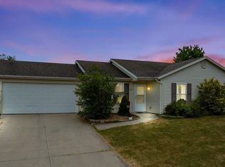 401 Prairie Ln, Fremont, IN 46737
