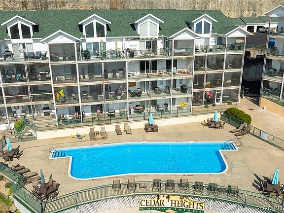 3rd image of 426 Cedar Heights Dr #4a & 4b