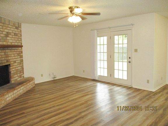 3rd image of 1109 Trammell Dr