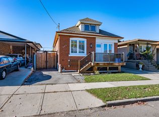 257 Tragina Ave N, Hamilton, ON L8H 5C9