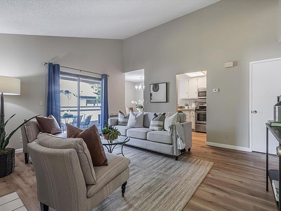4th image of 673 Yolo Ct