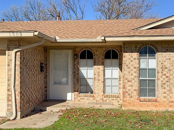 2nd image of 1309 Columbia Cir