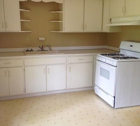 3rd image of 7828 Cotton Lane Dr