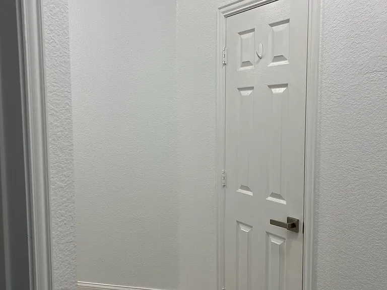 7717 Lakecrest Ct — Photo 38