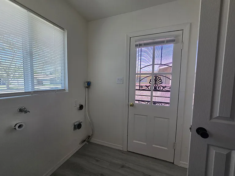 1415 Boyden Ave — Photo 13