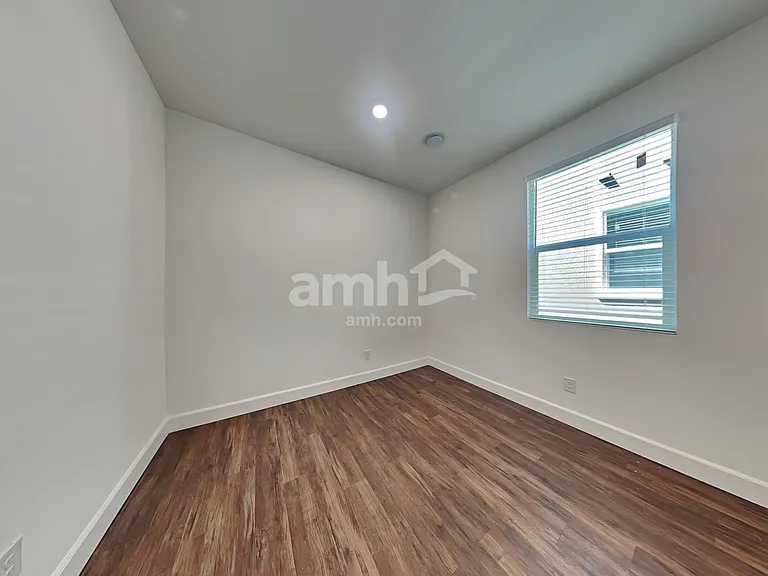 2726 Fierce Star Ave — Photo 17