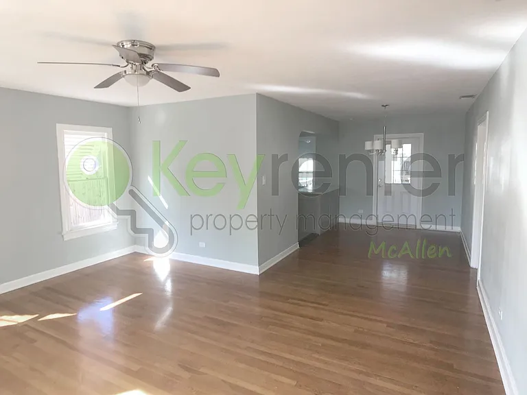 1016 Laurel Ave — Photo 8