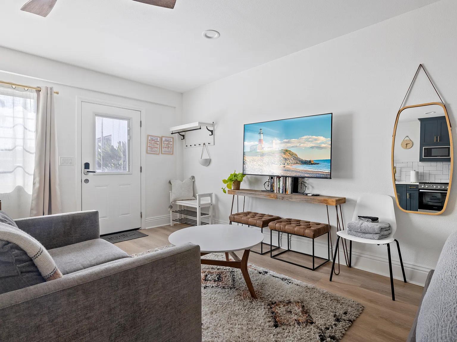 Studio, 400 sqft, $3,000 — Photo 4