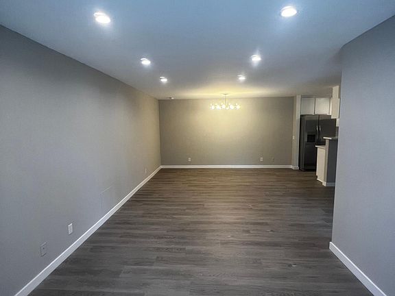 3rd image of 7531 Hampton Ave Floor 2