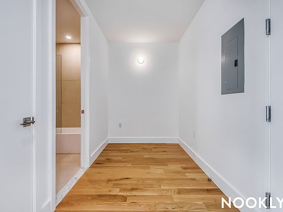 4th image of 38-38 32nd St #242