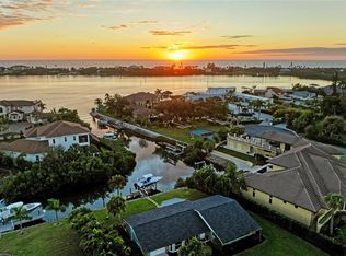 365 S Shore Dr, Osprey, FL 34229